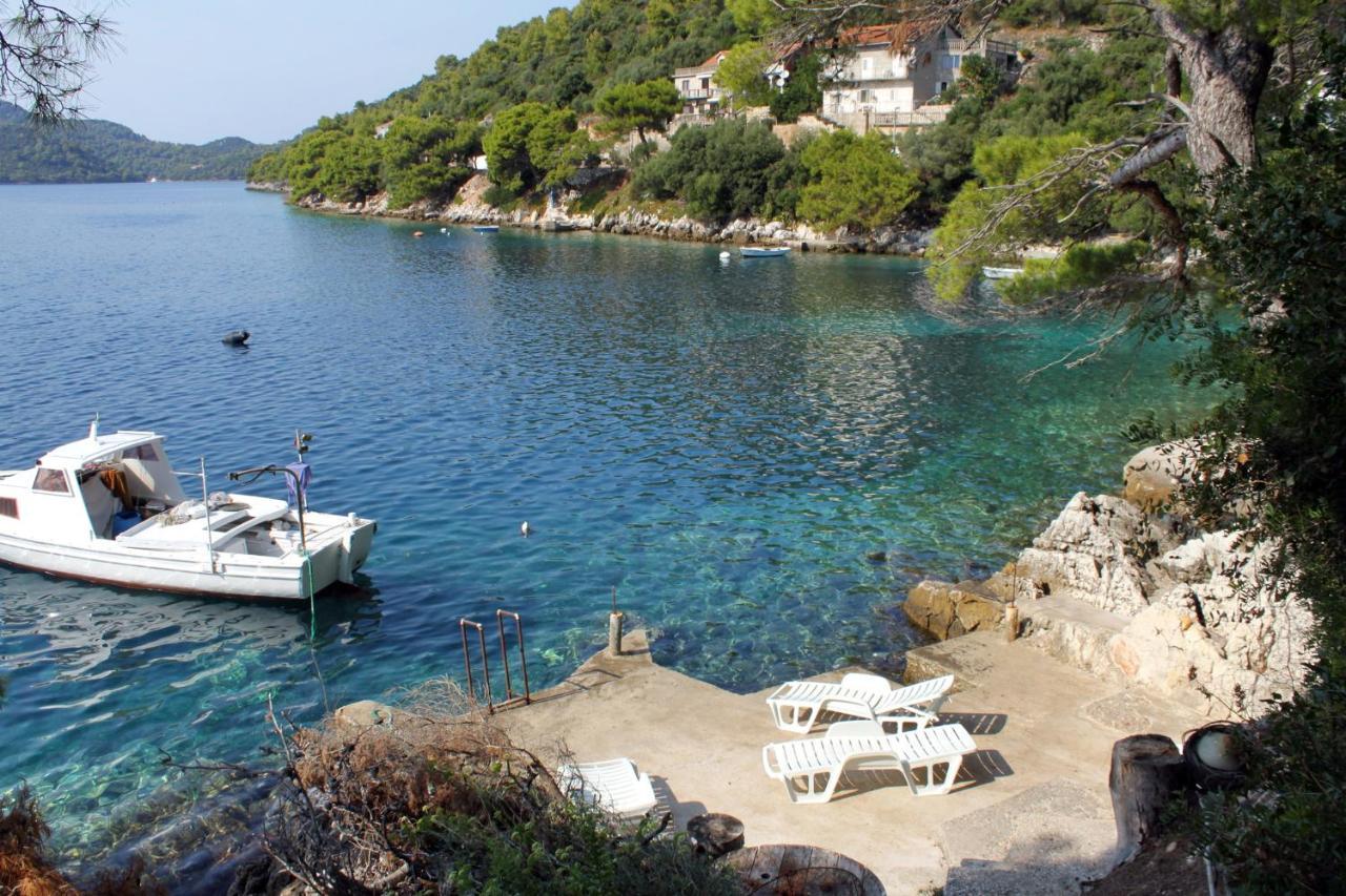 Apartments By The Sea Ubli, Lastovo - 8354 Uble Exterior foto