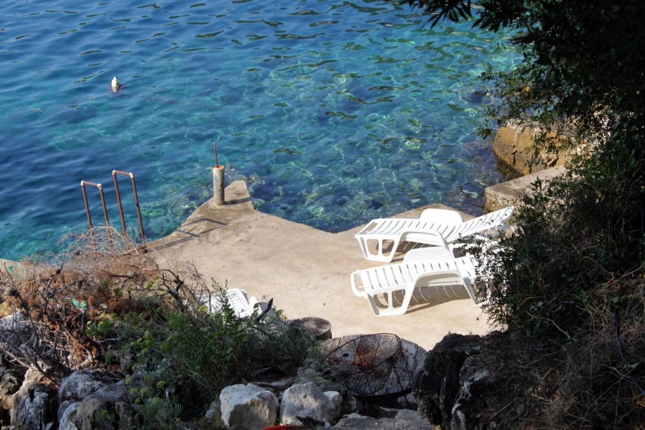 Apartments By The Sea Ubli, Lastovo - 8354 Uble Exterior foto