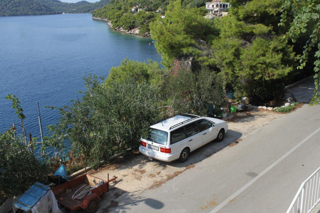 Apartments By The Sea Ubli, Lastovo - 8354 Uble Exterior foto